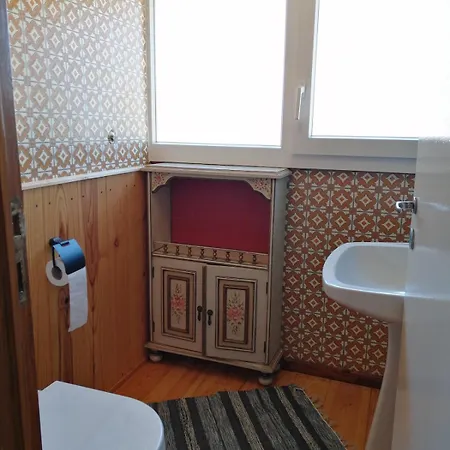 Дом отдыха Casa Do Pinheiro Near Obidos With Garden Carvalhal (Leiria)